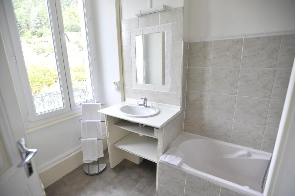 Les Celestins Vals-les-Bains Room photo